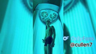 Wanking my phat boner in public makes it even nicer