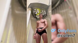 Wanking my phat boner in public makes it even nicer