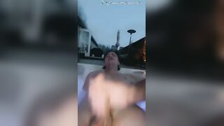 Deep-throating fountains in the sizzling bathtub