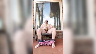 Plump Dude ejaculates in his chubbies