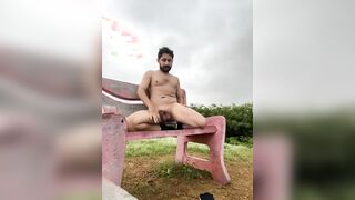 Bare at trekking sesh