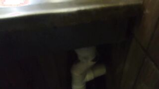 COMPILAÇÃO MIJANDO MIJO EM TODOS OS LUGARES FEITO UM CAO QUE MARCA SEU TERRITÓRIO