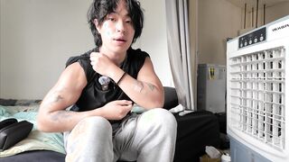 Queer Chinese Stud Demonstrates Off His Pits And Buldge